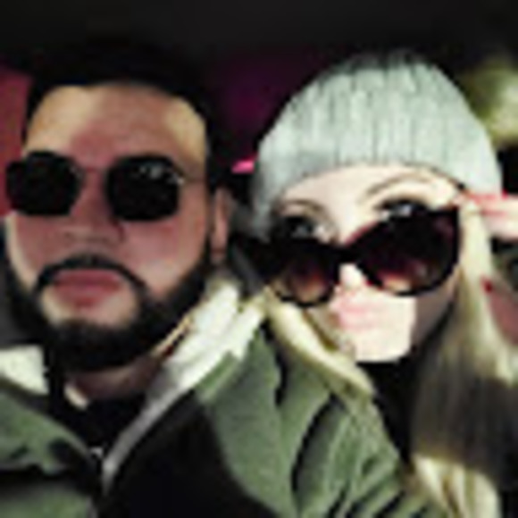 Meet your Posher, Isabelle - Picture 1 of 1